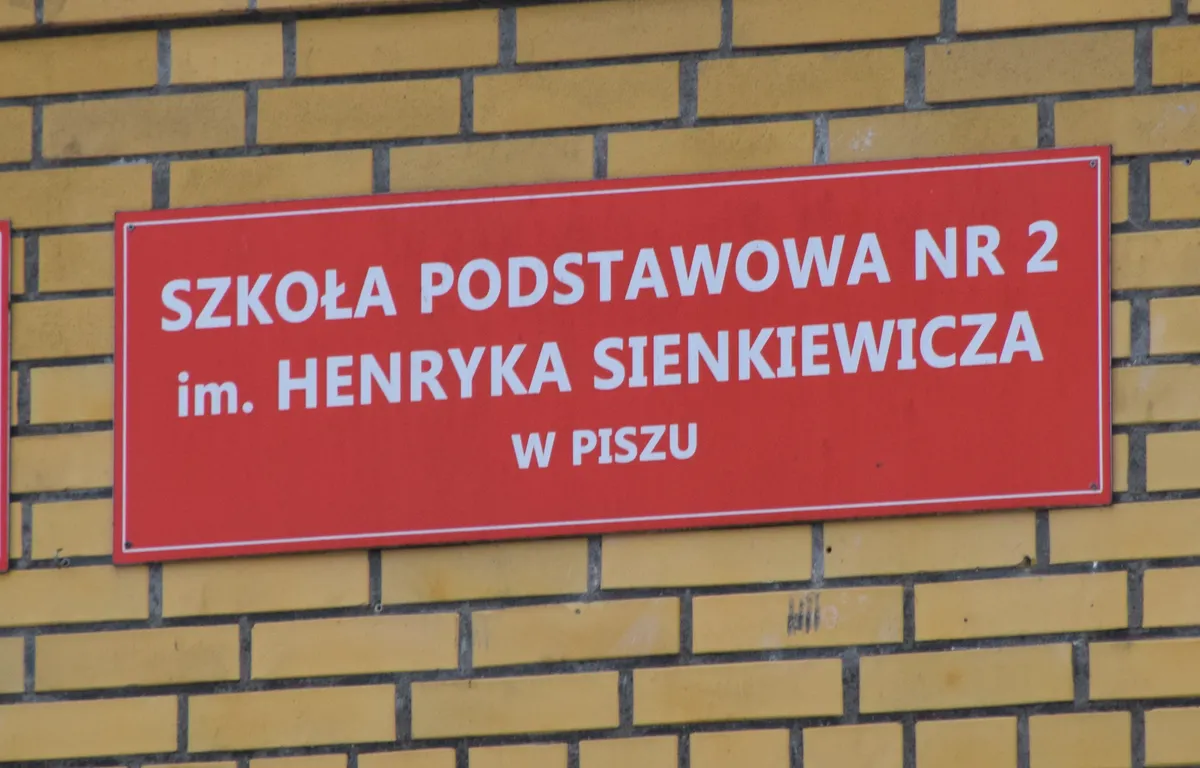 Budynek Szkoły Podstawowej Nr 2 w Piszu