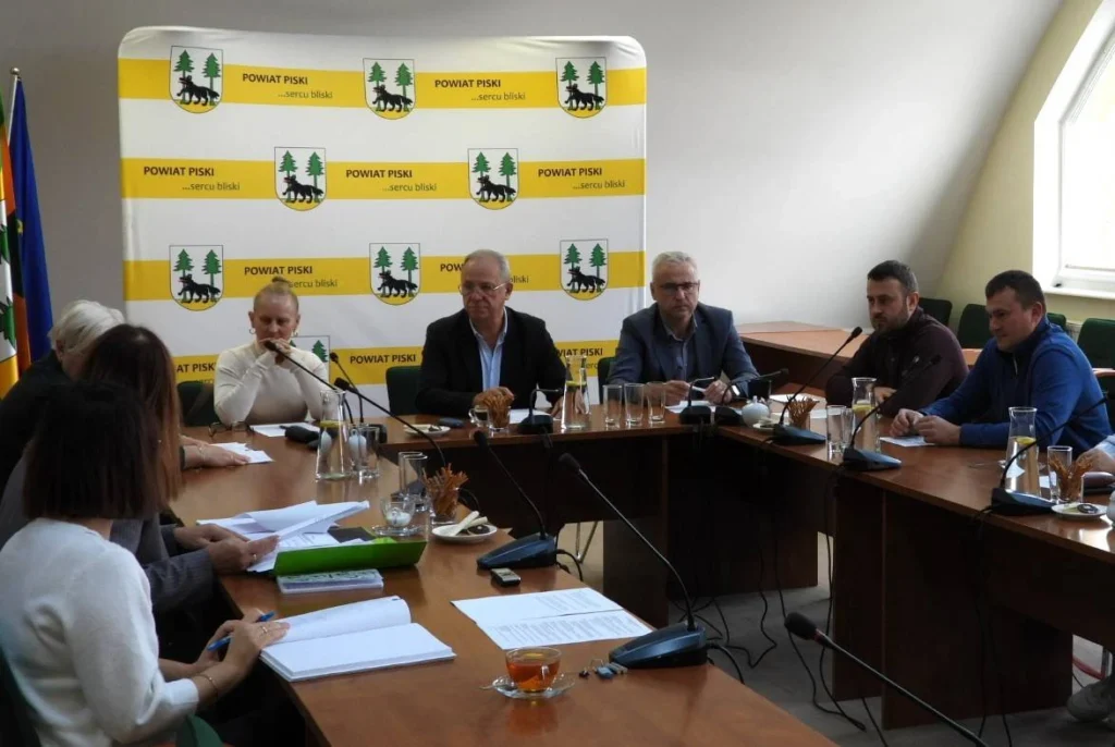 Spotkanie w Starostwie Powiatowym w Piszu – podpisanie umowy na cyfryzację Szpitala Powiatowego