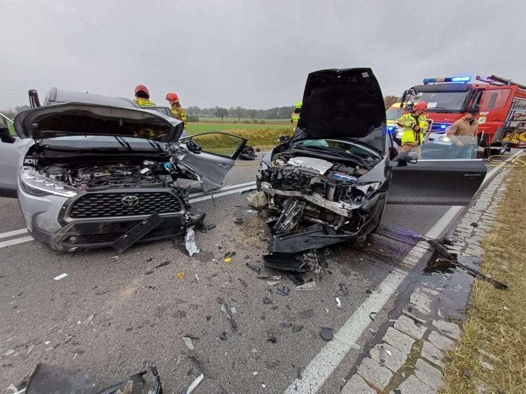 Wypadek trzech samochodów na DK58 w okolicach Kożuch Małych – trzy osoby poszkodowane